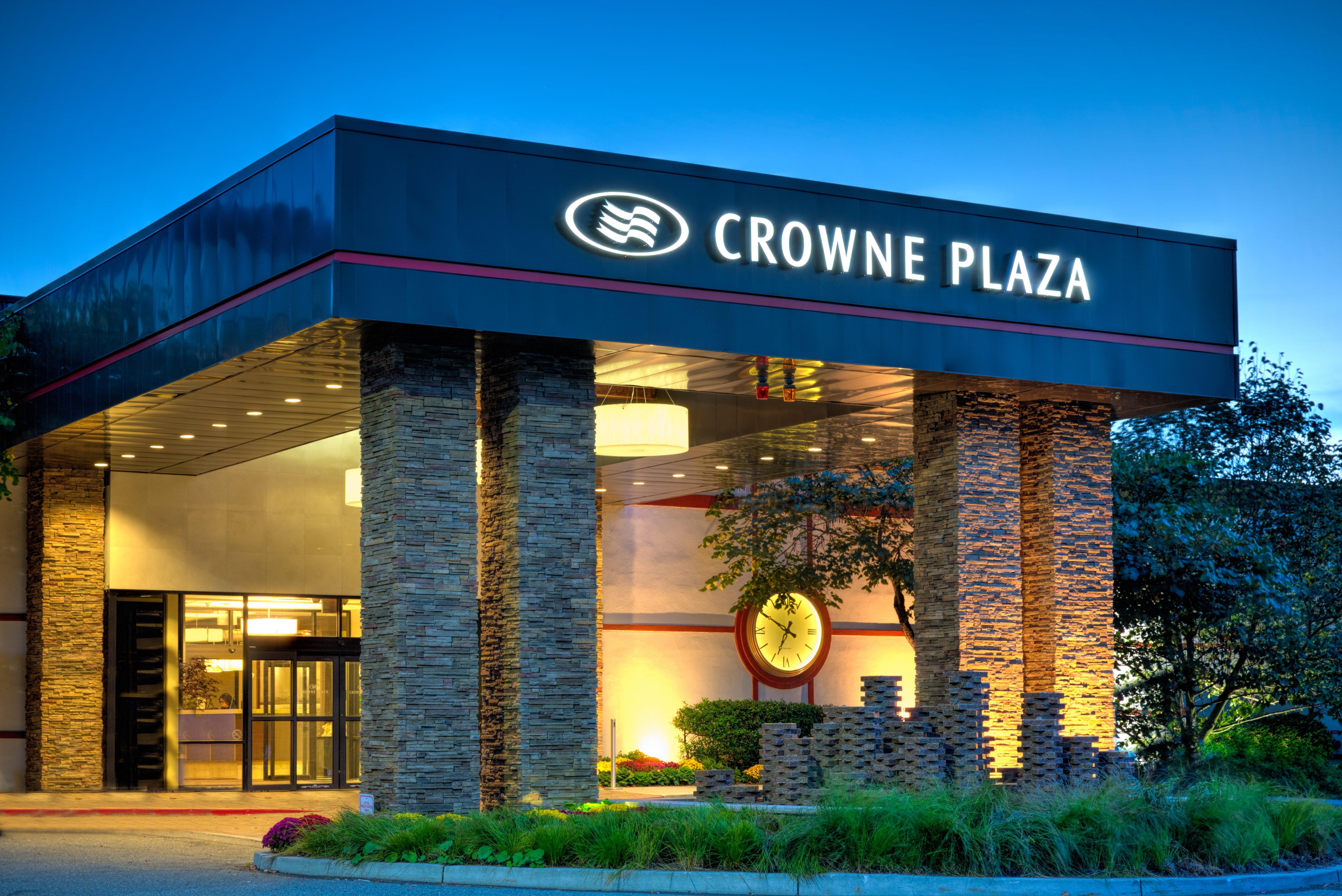 Crowne Plaza Suffern-Mahwah By Ihg Hotel Exterior photo