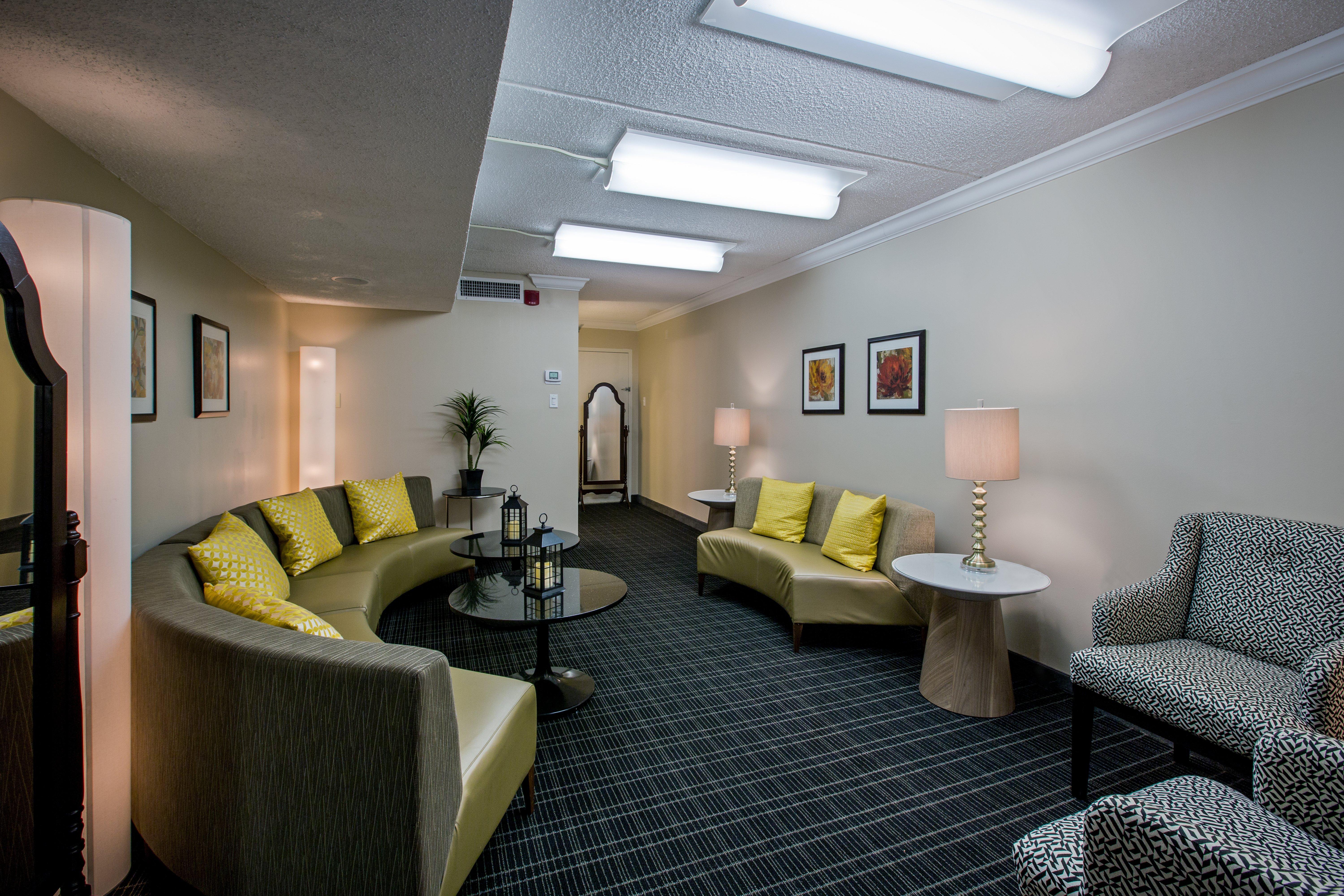 Crowne Plaza Suffern-Mahwah By Ihg Hotel Exterior photo